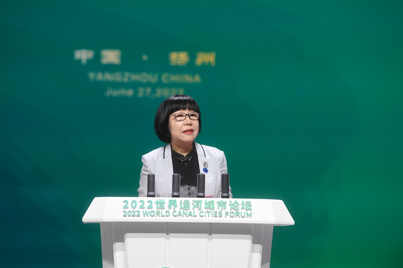 人民网党委委员、监事会主席唐维红在大会中发言。邵丹摄