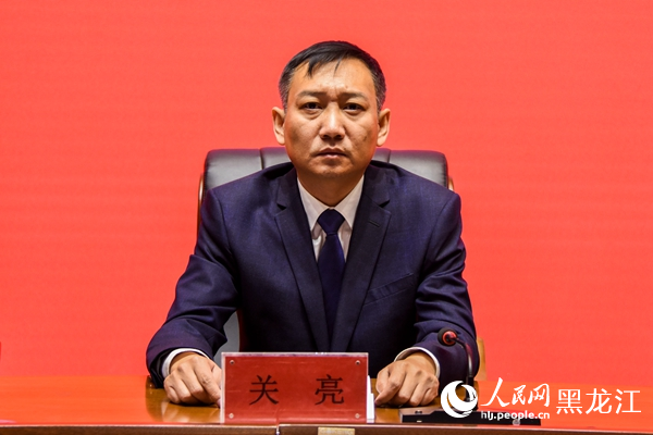 七台河市工信局副局长 关亮。人民网记者 张哲鑫摄