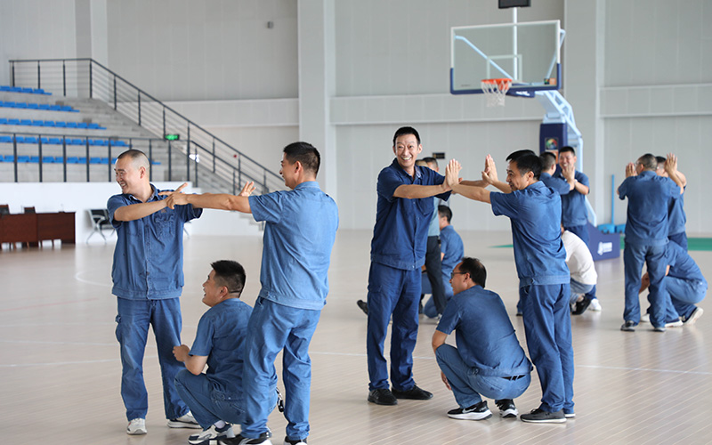 组队融合趣味活动现场。王琪琦摄