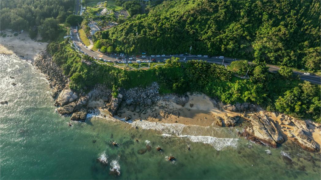 娴峰崡鐜宀涙梾娓稿叕璺涓囧畞娈