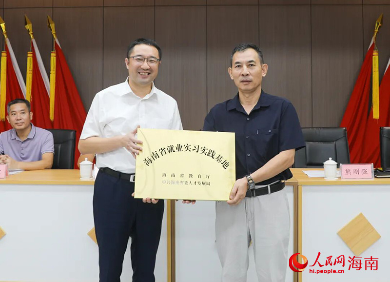 C:/Users/Lenovo/Desktop/楂樻柊鍖衡滃洓绾㈠洓閾锯/鍘嬬缉/鍥剧墖10 鎷疯礉.jpg鍥剧墖10 鎷疯礉
