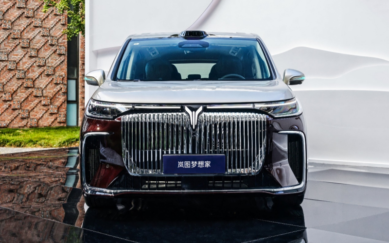 岚图汽车。